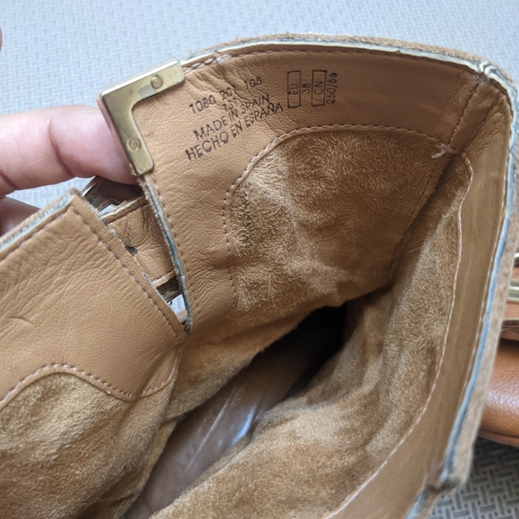 Gold studded brown leather Zara boots - Picture 3 of 4